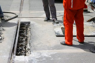 高速一級公路橋梁伸縮縫混凝土搶修